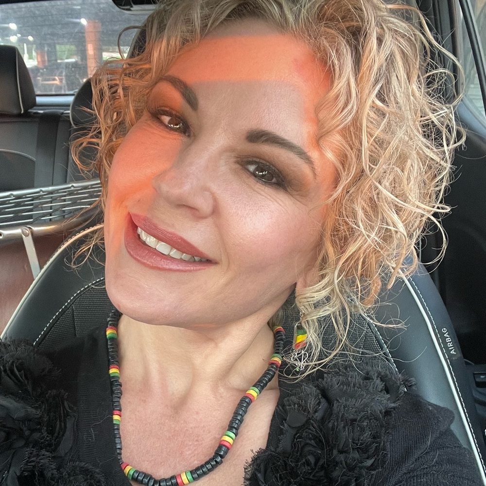 Meet your Posher, Alycia